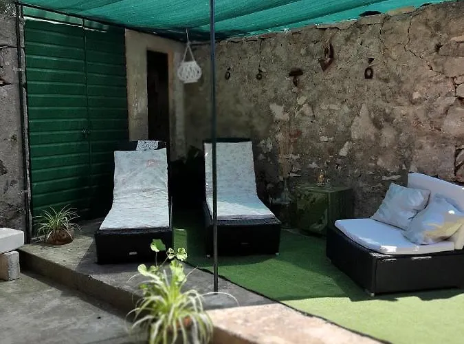 Stari Dvori * Poljica (Hvar)